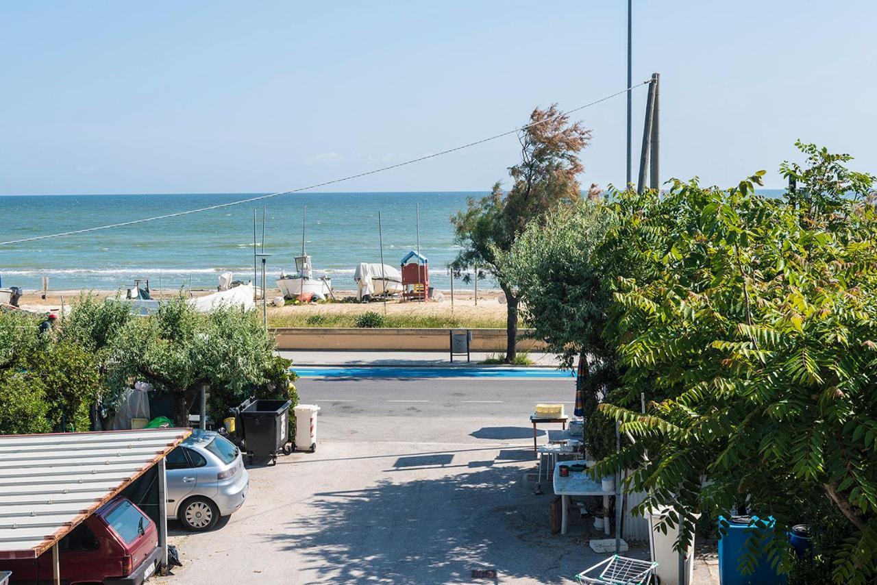 Se005 - Senigallia, Trilocale Sul Mare Con Spiaggia Apartment Bagian luar foto